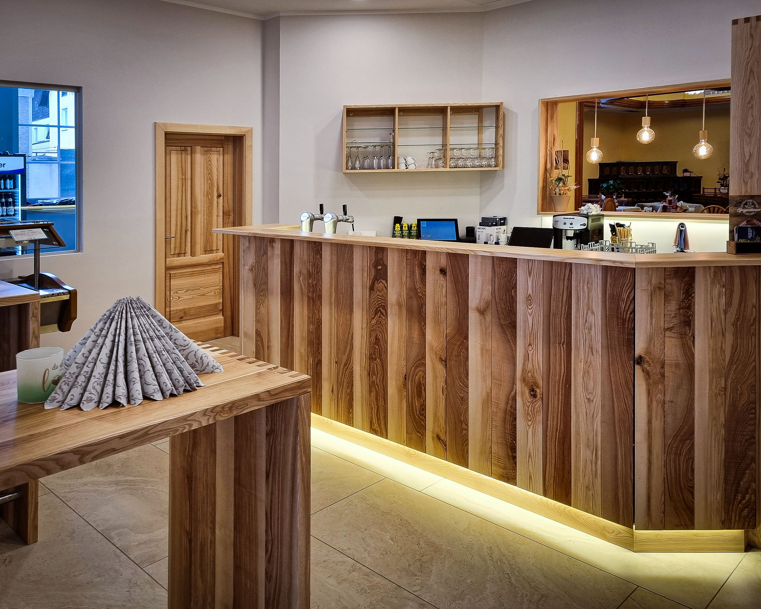 Gasthaus_Geigenbauer_Saal_Homepage_19